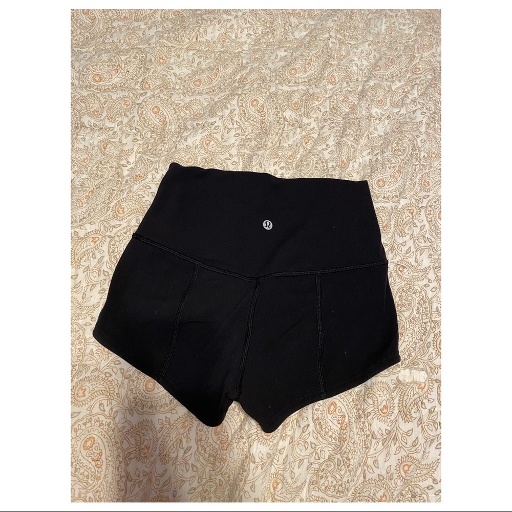 align lululemon booty shorts